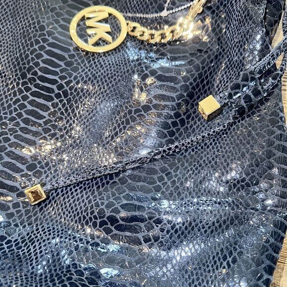 Michael Kors Snakeskin Leather Navy Shoulder Bag. Gold Tone Hardware. Mint. - Picture 3 of 12